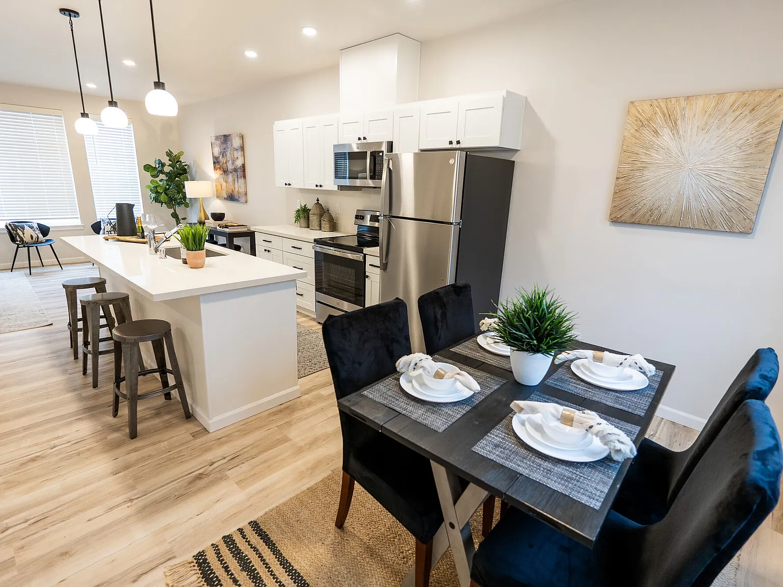 S 34th Street Apartments — Photo 4