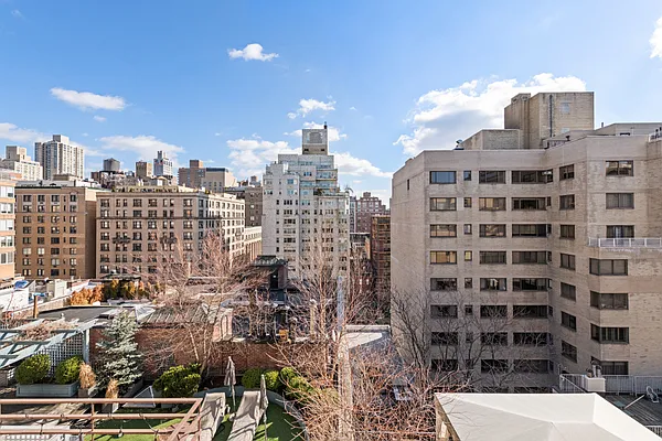 Sold by Compass | media 22