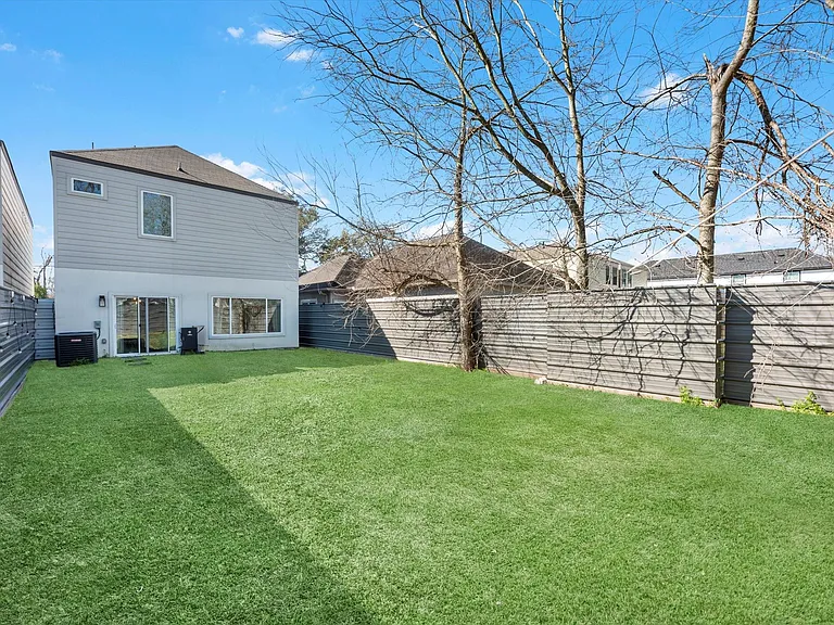 2222 Wavell St — Photo 24