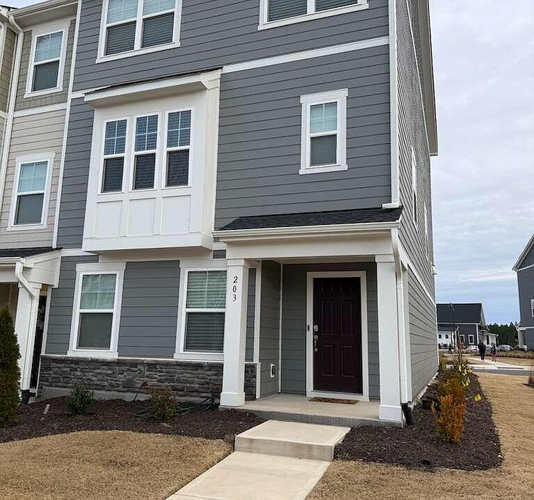 1st image of 203 Nahunta Dr