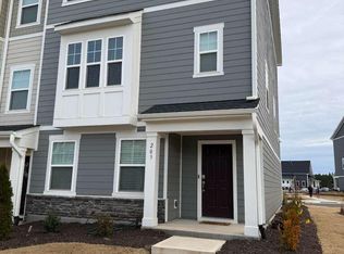 203 Nahunta Dr, Apex, NC 27539