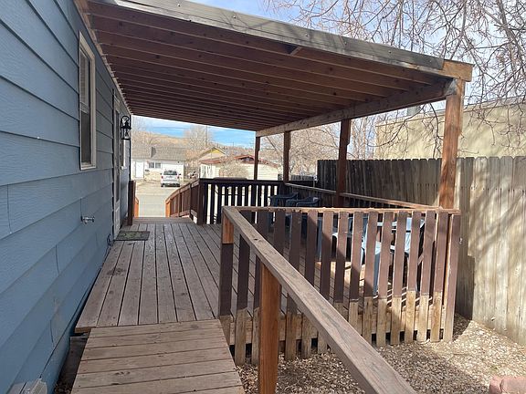 2nd image of 518 E Spruce St