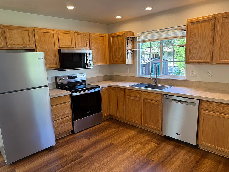 203 S Owyhee St #203 — Photo 2
