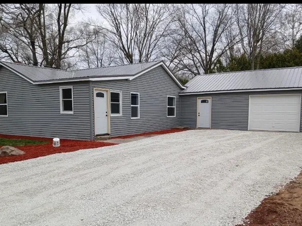 15962 River St, White Pigeon, MI 49099