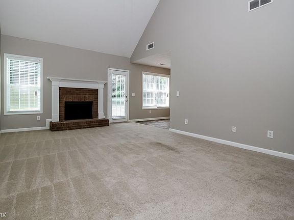 03-LivingRoom