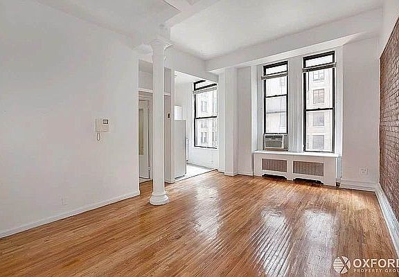 3rd image of 220 Park Ave S APT 4A