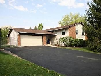 1st image of 525 Hampshire Ln