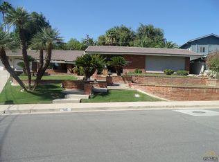1912 Country Club Dr, Bakersfield, CA 93306