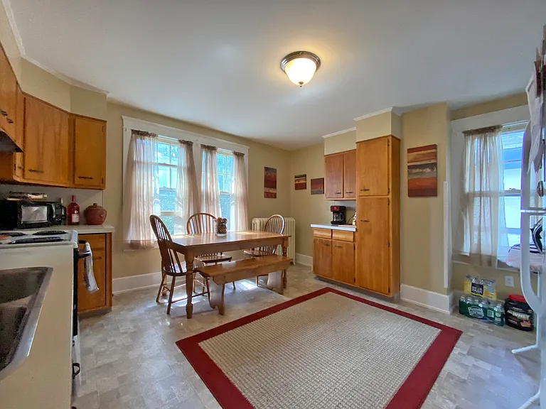 1107 W Broad St #2 — Photo 8