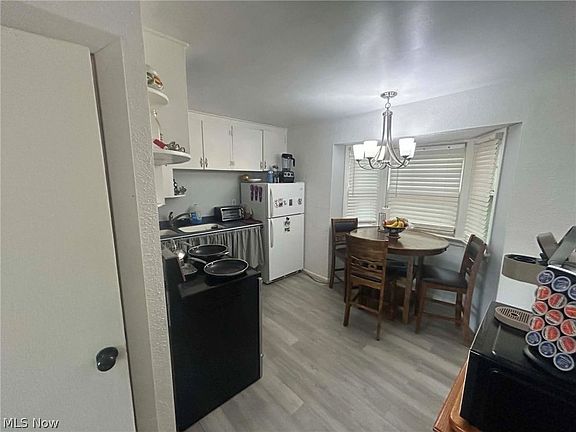 5th image of 5220 Royalwood Rd