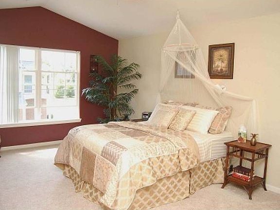 4th image of 778 Amberly Dr
