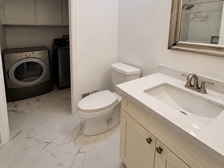 270 McDuff Ave — Photo 16