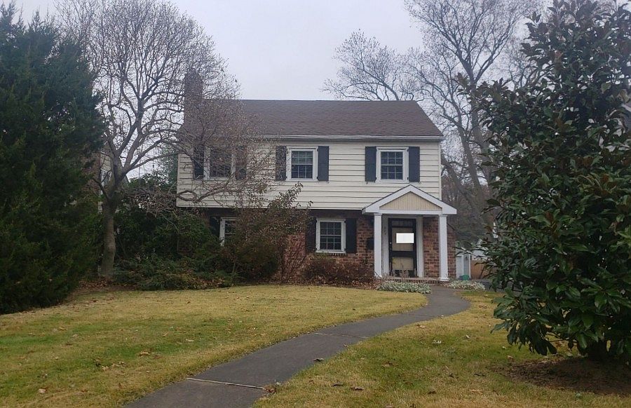 2nd image of 503 S Chestnut St