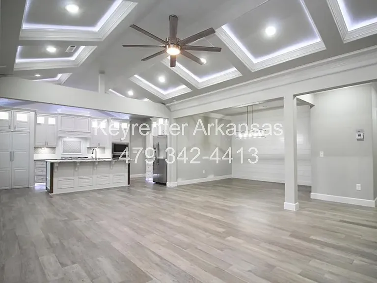 400 SW Ramsey Ln — Photo 4