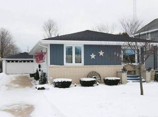 623 Buchholz St, Two Rivers, WI 54241