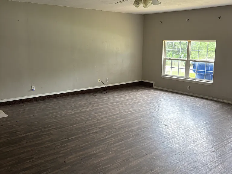 1505 N Indian Meridian Rd — Photo 13