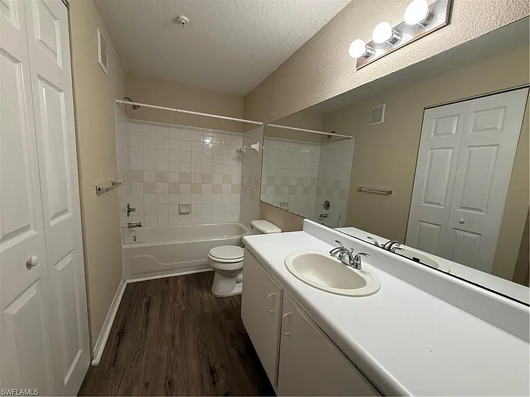 11530 Villa Grand #1109 — Photo 9