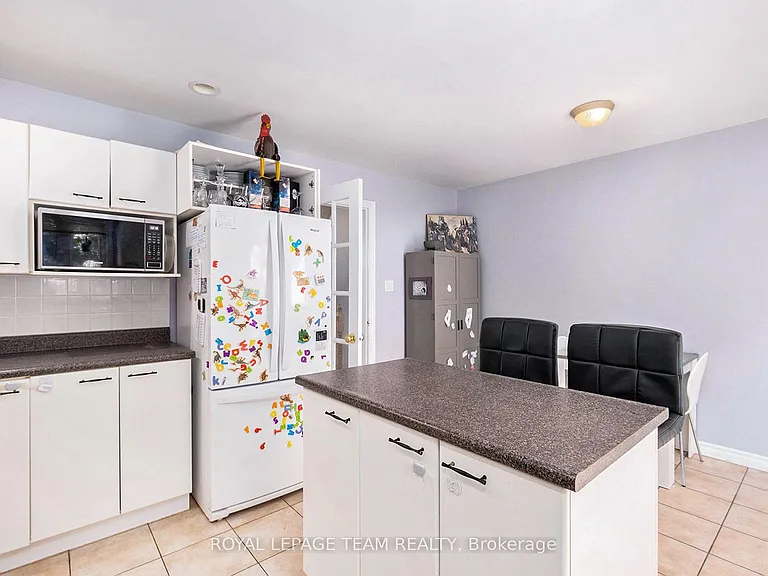 121 Drummond St — Photo 13
