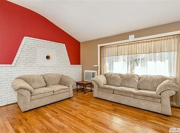 4th image of 3114 Newport Ave