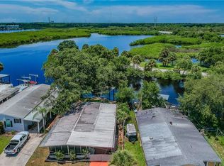 815 Riverview Ln, Tarpon Springs, FL 34689