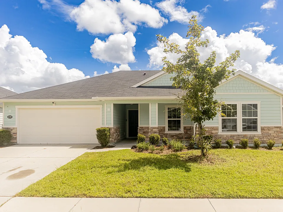 8299 Fouraker Forest Rd