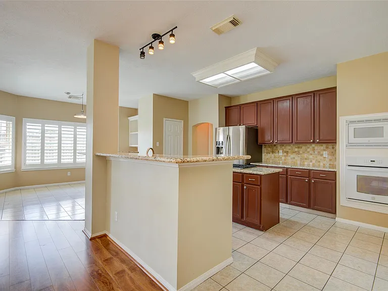 1803 Senca Springs Ct — Photo 14