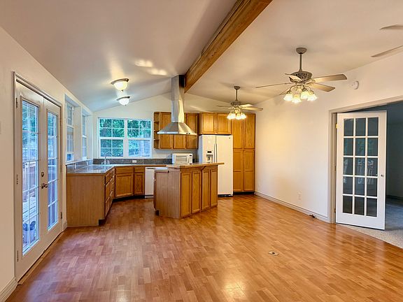 5th image of 868 Kitsap Lake Rd NW