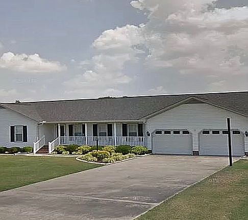 5th image of 104 Mint Dr