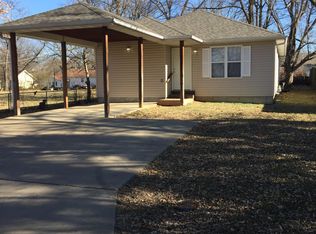 2232 N Oakland Ave, Springfield, MO 65803