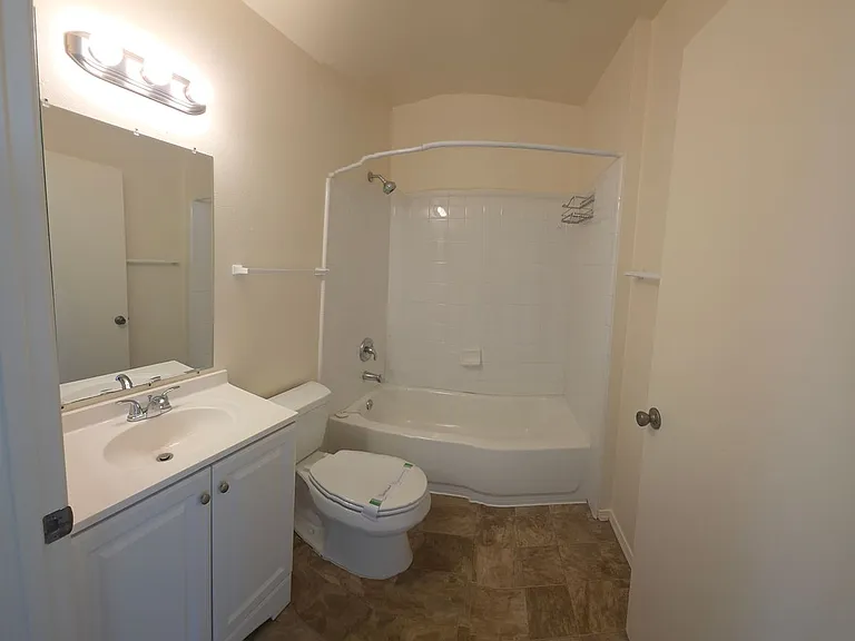 1859 - 1861 Chalcedony Street — Photo 11