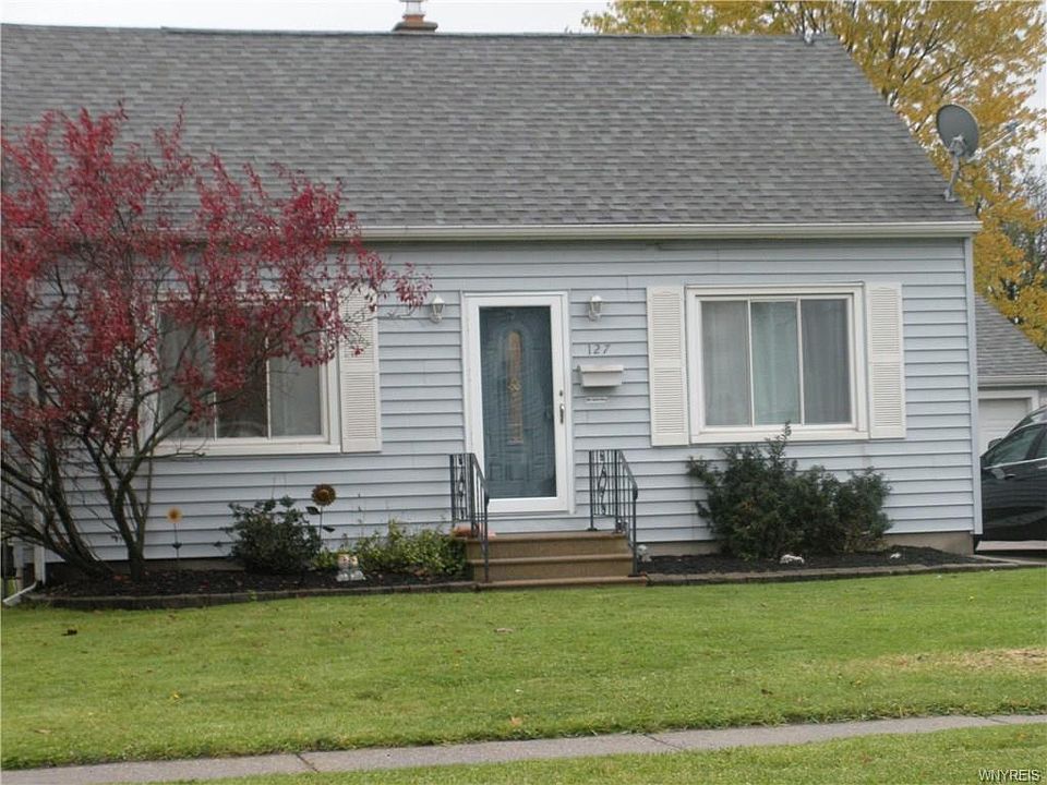 1st image of 127 Ledyard Ave