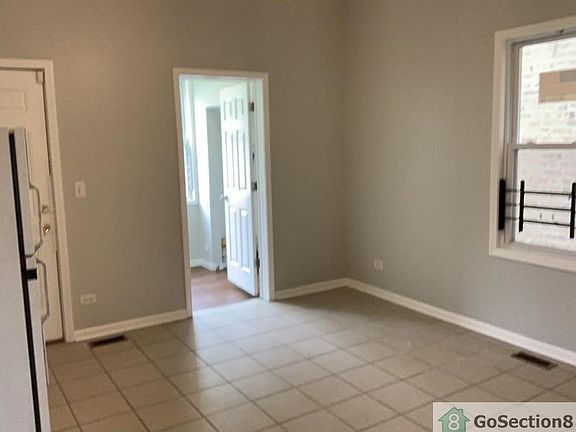 2nd image of 5719 S Justine St #1