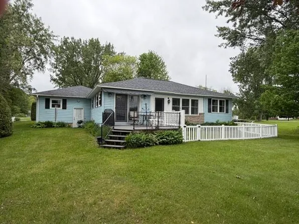 28 Lapointe Rd, Chazy, NY 12921