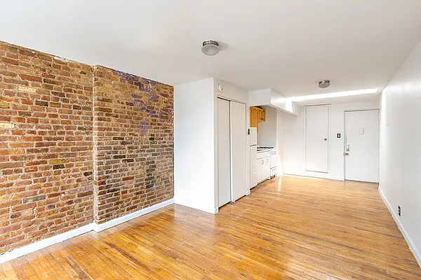 Rented by Compass | media 2