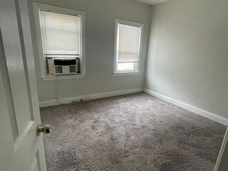 2312 Mercer St — Photo 6