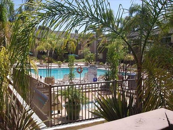 5th image of 8537 Villa La Jolla Dr APT B