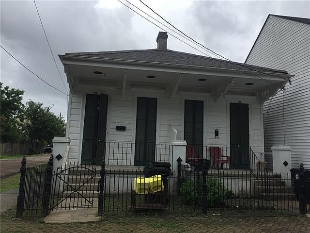 1st image of 521 2nd St