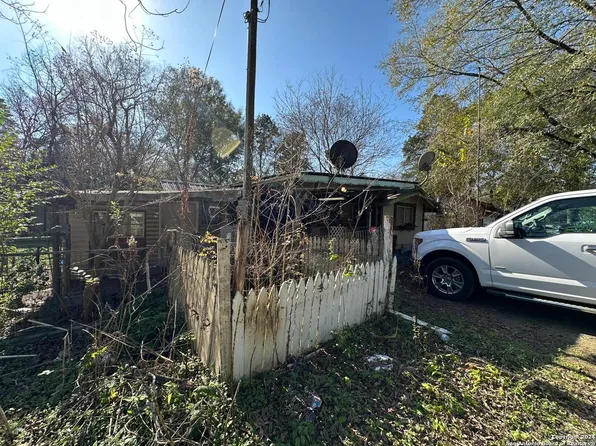 470 County Road 4092, Woodville, TX 75979