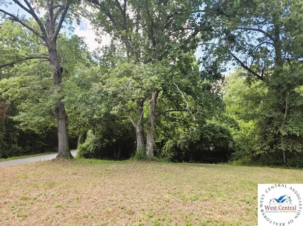 Xx Verna St, Clinton, MO 64735