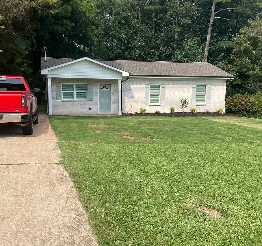 1905 Suwanee Lane — Photo 2
