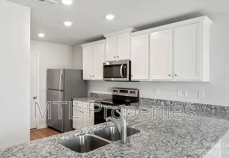 1629 Nia Rd — Photo 8