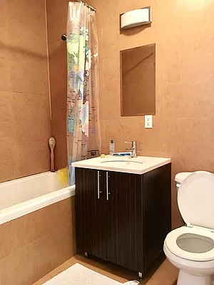 Rented by City Vista Inc | media 32