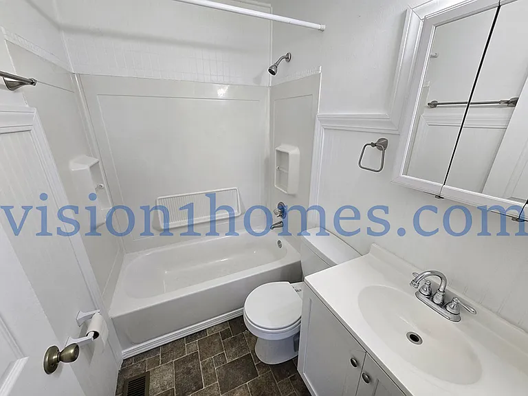 1605 Karen St — Photo 13