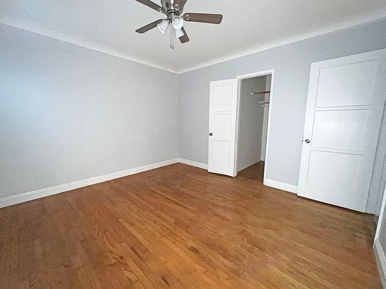 2021 Pine Ave #2 — Photo 5