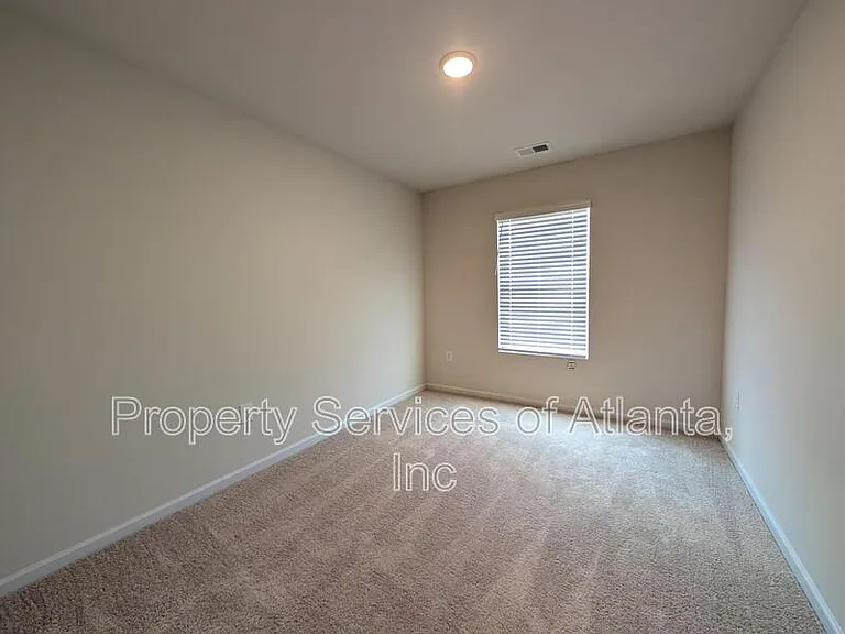 1354 Willow Brook Cir — Photo 12