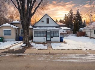 416 T AVENUE S, Saskatoon, SK S7M 3B2