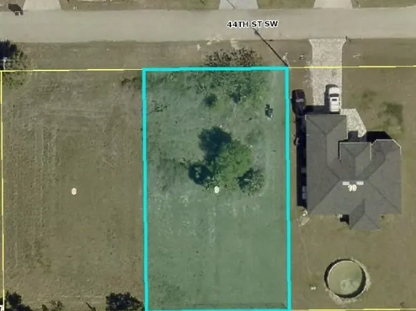 2703 44th St SW, Lehigh Acres, FL 33976