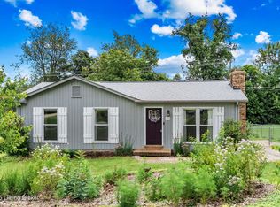 6818 Village Green Blvd, Pewee Valley, KY 40056