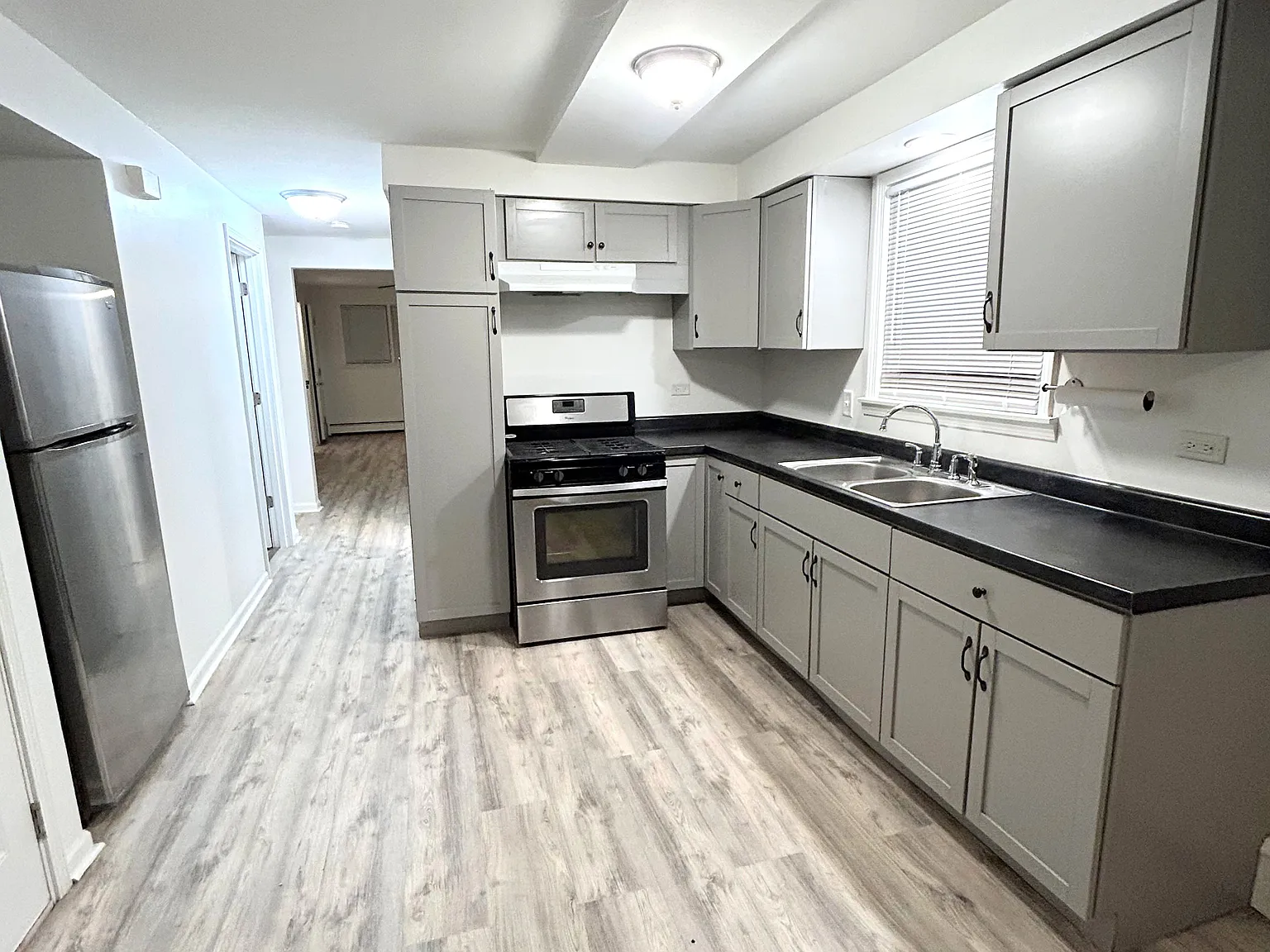 2 bed, $1,650 — Photo 4