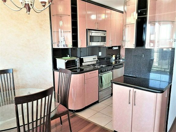 3rd image of 2932 W 5th St #23AA